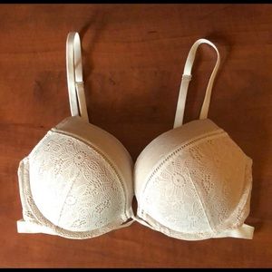 Victoria secret bombshell pushup bra 34C